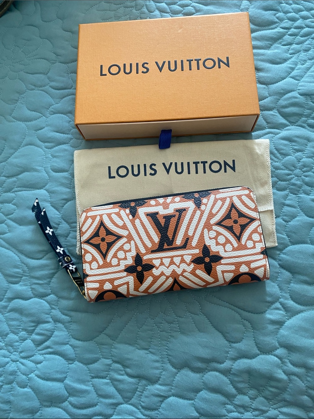 Louis Vuitton monogram Crafty Graffiti Orange, White and Black Zip Around Wallet